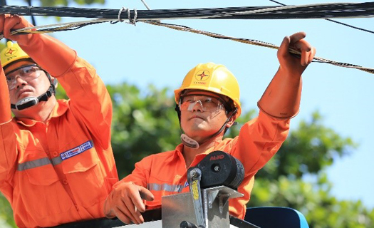 Đảm bảo cung cấp điện ổn định cho TP Hồ Chí Minh